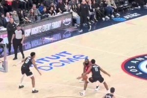 登哥你误我哈登拔起撤步投3分突然甩锅 大洛接锅挽尊上篮