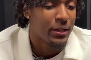 周鹏直播谈易建联：联哥很好，身材管理比当运动员时还要健康！