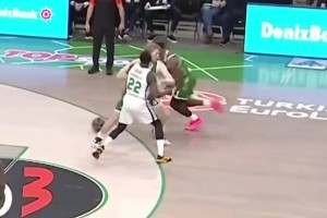 广东女篮夺冠瞬间！