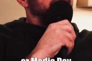 大史：小琼斯受伤快船离解散越来越近，小卡你也不用急着回来了！