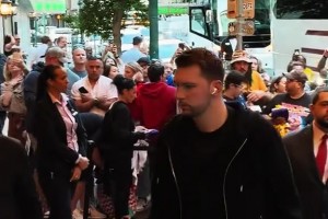 内马尔再现彩虹过人，但已经不复当年