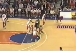 仅有十一场比赛就锁定了状元！欧文大学时期技术完成度有多高？