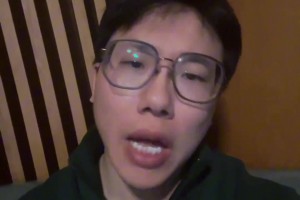 老哥被穿裆后破防了啊