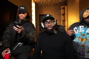 铁科密！雷霆杰伦-威廉姆斯大学24号球衣退役，父母也到场见证