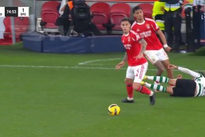 【集锦】葡超-苏达科夫破门巴雷内切亚送礼 本菲卡1-1葡体