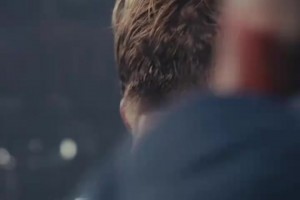 逐渐点亮球场！名场面：当年苏牙的神仙脚后跟进球是怎么诞生的？