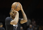 砍14分12板！凯沙·约翰逊：坚持做自己打出热火式的篮球