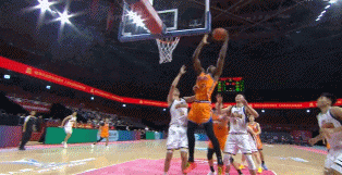 不满！怀特塞德自投自补打中但怒喷裁判被吹技犯