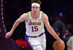 里夫斯单场至少40分5板10助5三分湖人队史第三人&比肩科比东契奇